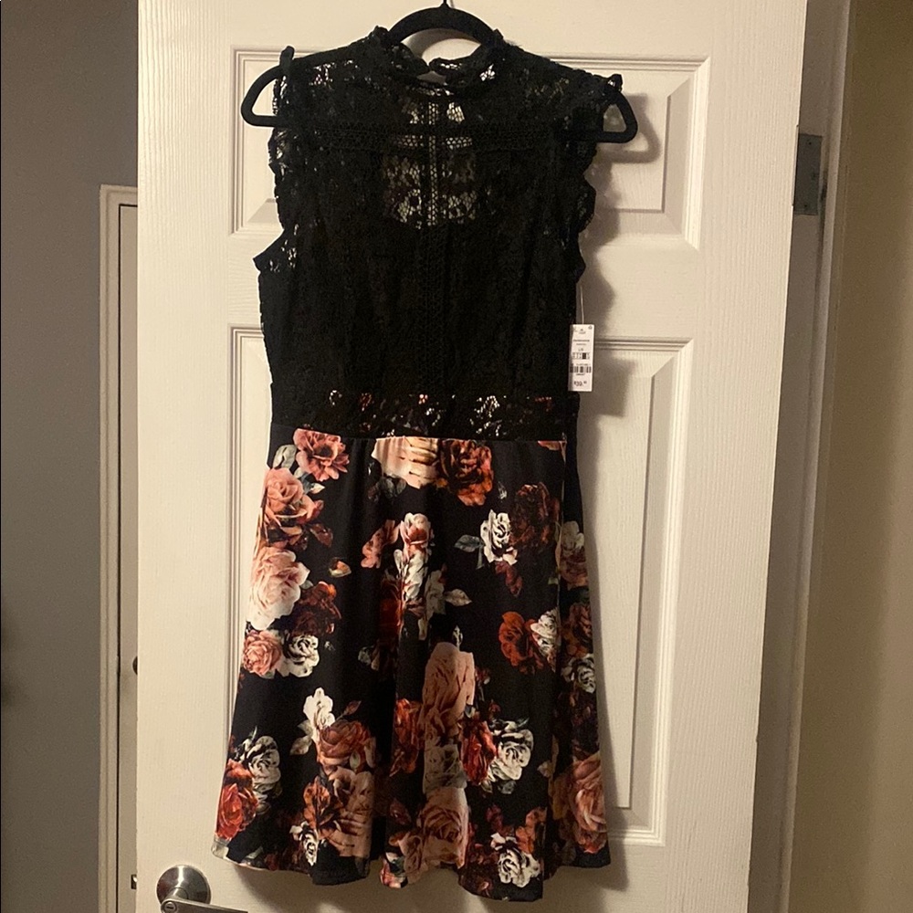 Ardene Black and Floral Backless Dress